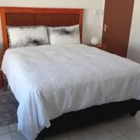 Sintha guest house, hotel u gradu Kraaifontein