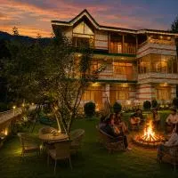 Snow Clad Private & independent 1,2,3,4,5 Bedrooms Luxury Villa & Cottages, Manali، فندق في مانالي