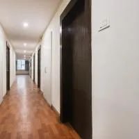 Super Townhouse HITEC City Metro Station Formerly JKC Grand, hotel em Madhapur