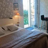 Chambre à louer Sortie A6 Sud Auxerre, готель у місті Venoy