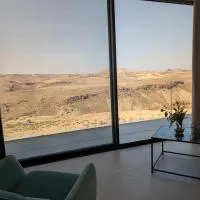 Between Air & Salt - Private Pool & Desert View, hotell sihtkohas Arad