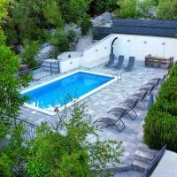 Family Jelavić, hotell sihtkohas Vrgorac