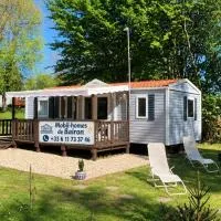 Mobil homes 6 et 8 places - Camping de Bairon 08 - Emplacement exceptionnel Bord de lac, hotel a Le Chesne