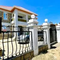 Xellent Suites- Muju Villa Naivasha, hotel u gradu 'Naivasha'