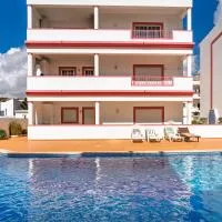 cozy sunny peaceful flat with swimming pool, hotel din Burgau