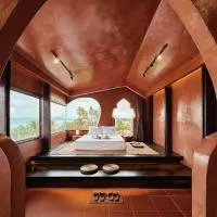 AMBERGRIS chamhouse, hotel u gradu Long Thủy