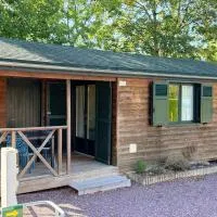 Camping Le Sans Souci, hotel di Fresnay-sur-Sarthe