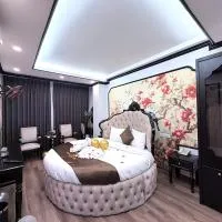 Crown Luxury Hotel، فندق في هانوي