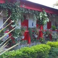 Atmaja The Cottage Garden Under Tourism Department Government of West Bengal, hotel di Māldah