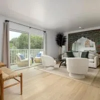 Group-Friendly and Tranquil Oasis, hotel v mestu Summerland