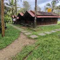 Farmers Son CampingGround, hotel di Sakleshpur