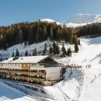 Das Jochelius - Ski-in & Ski-out - Mountain Hideaway、ナウダースのホテル