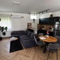 Dominó Apartman, hotell i Gelse