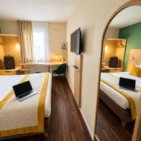 Bron में, होटल Kyriad Lyon Est - Bron Eurexpo Le Cottage