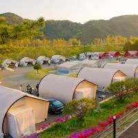 위더스글램핑 Withus Glamping, hotel di Ch'ilhyŏn