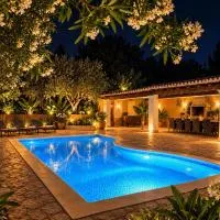Villa Mercedes โรงแรมในกาลายองกา