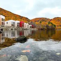 Cormorant Rock 3-Bedroom Oceanfront Chalet, hotell i Ingonish Beach