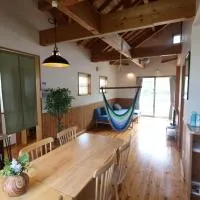 3 Minute Walk to the Beach - BELL WALK: Kunigami şehrinde bir otel