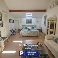 Suite indépendante de 66m2 tout confort et calme, hotel i Villefranche-de-Rouergue