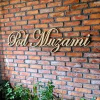 Noclegi pod Muzami, готель у місті Камень-Поморський