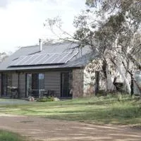 TOUCHDOWN COTTAGES, hotell sihtkohas Jindabyne
