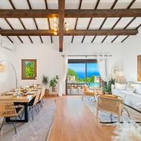 VILLA HORIZON - Panoramic Villa Overlooking Monaco with Sea Views & Pool - Free parking, hotel din Fontvieille