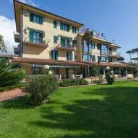 Hotel Gemma Del Mare โรงแรมในมารินา ดิ เปียตราซันตา