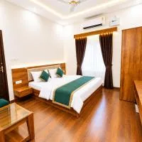 Hotel Rudraksha Premier ll Pick And Drop Available, hotel v destinaci Ayodhya