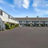 Super 8 by Wyndham Florence OR, ξενοδοχείο σε Florence