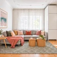 Belles at Bondi Beach Studios 2 Bed Apartments 500m to Beach: Bondi şehrinde bir otel