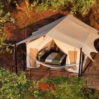 Tropical eglamping – hotel w mieście Tân Phú
