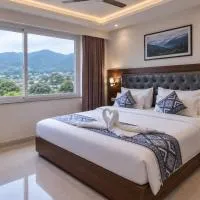 Sitara Premium Gangotri Palace, 1km Distance from New Glass Bridge - Tapovan #privateparking, viešbutis mieste Rišikešas