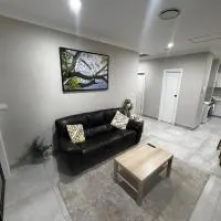 2 bedrooms Entire Granny Flat in Werrington, hotel v destinaci Werrington