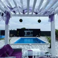 Echmiacin LunaGarden Guest House โรงแรมในTsakhkunk