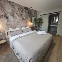 Margo Gästezimmer- Wohlfühlen mit eigenem Eingang, Bad & Terrasse, hotel i Oedt