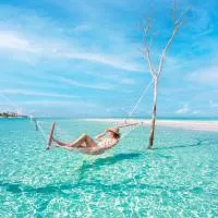 Fushifaru Maldives – hotel w mieście Fushifaru