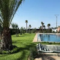 Bohemian lodge guest house, hotel u gradu Aït Namous