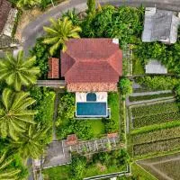 Pondok Is Oke bambo infinity pool, hotell sihtkohas Licin