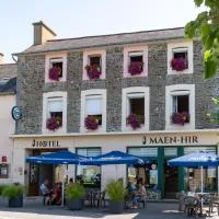 Hôtel MAEN-HIR Dol Gare: Dol-de-Bretagne şehrinde bir otel