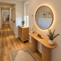 Cozy Private Ensuite - Cobblebank Railway Station, khách sạn ở Melton South