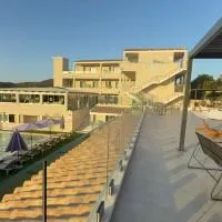 Illumi's Hotel, hotel Villasimiusban