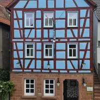 Brunnenputzer Pension Restaurant, hotel i Külsheim
