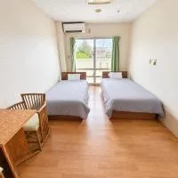 HI OKINAWA KIN Private Rooms & Hostel, hotel em Kin