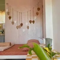 Maru Vibe Studio unit Silid Kwatro, хотел в Сан Хуан