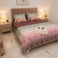 Appartement chic et luxueux: Rejiche şehrinde bir otel
