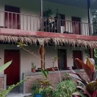 Benang Kelambu Cottage, khách sạn ở Praya