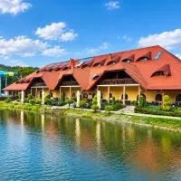 Hotel Gorzelanny - basen , jacuzzi , sauna sucha, parowa w cenie pobytu!, hotel v destinaci Pokrzywna
