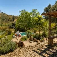 The Stream House - Montes da Ronha, hotel u gradu Zambužeira do Mar
