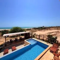 Villa Maze Suites - Canoa Quebrada, hotell sihtkohas Aracati