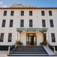 Toj Mahal Hotel, hotel i Takchilik